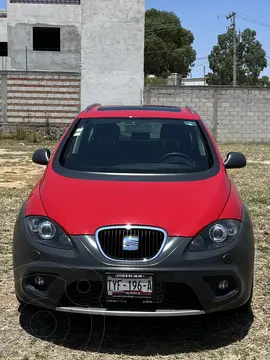 SEAT Freetrack Style Xenon DSG usado (2015) color Rojo Emocion precio $230,000