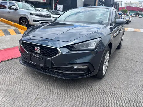 SEAT Leon Style usado (2024) color Azul precio $419,000
