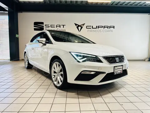 SEAT Leon FR 1.8T  180 HP DSG usado (2018) color Blanco Nieve financiado en mensualidades(enganche $65,000 mensualidades desde $7,325)