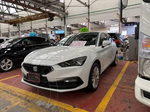 SEAT Leon Style usado (2021) color Blanco Nieve financiado en mensualidades(enganche $93,000 mensualidades desde $8,500)
