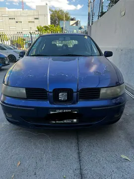 SEAT Leon 1.8T Style usado (2003) color Azul precio $70,000