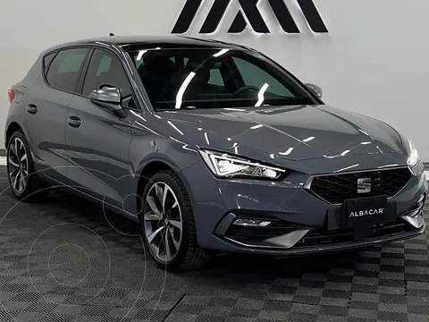 SEAT Leon FR usado (2024) color Negro precio $449,999