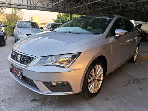 SEAT Leon Style usado (2020) color plateado precio $350,000