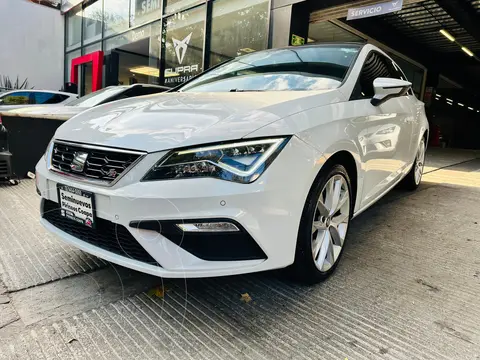 SEAT Leon FR 1.8T  180 HP DSG usado (2018) color Blanco Nieve precio $339,999