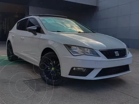 SEAT Leon Style 1.4T 150HP usado (2019) color Blanco financiado en mensualidades(enganche $67,214 mensualidades desde $7,734)