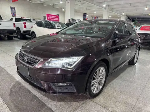 SEAT Leon Xcellence 1.4T 150HP DSG usado (2018) color Violeta financiado en mensualidades(enganche $76,572 mensualidades desde $5,858)