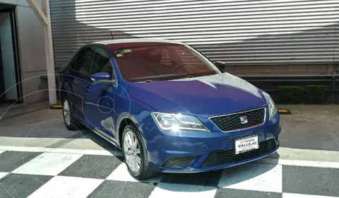foto SEAT Toledo Reference usado (2018) color Azul precio $215,000