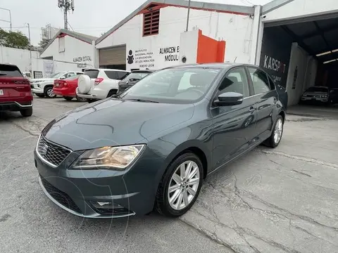 SEAT Toledo Style DSG 1.4L usado (2018) color Azul Acero precio $250,000