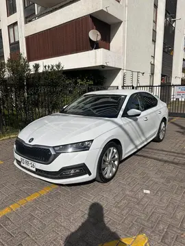 Skoda Octavia  1.4L TSI Style Aut usado (2021) color Blanco precio $14.500.000