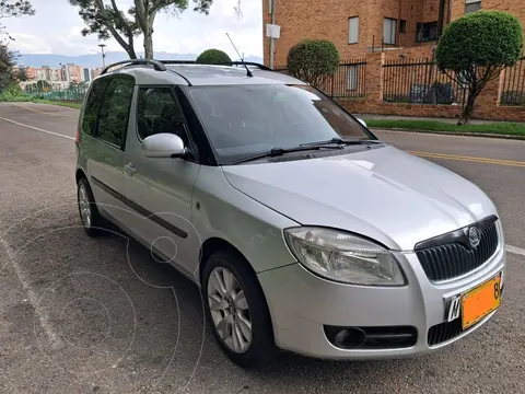 Skoda Roomster 1.6L usado (2010) color Gris Plata  precio $23.750.000