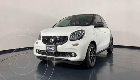 foto smart Forfour Passion usado (2017) color Blanco precio $254,999