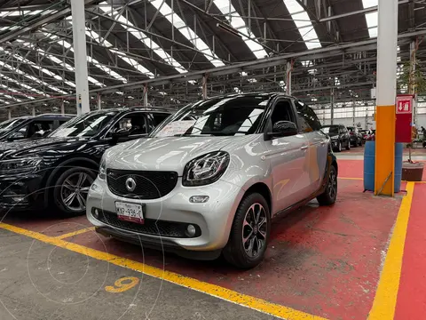 smart Forfour 1.0L usado (2016) color Plata financiado en mensualidades(enganche $47,800 mensualidades desde $4,300)