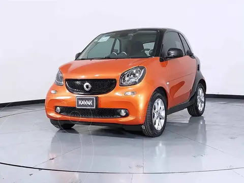 smart Fortwo Coupe usado (2016) color Naranja precio $260,999