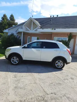 SsangYong Korando 2.2L Diesel 4x2 usado (2013) color Blanco precio $8.500.000