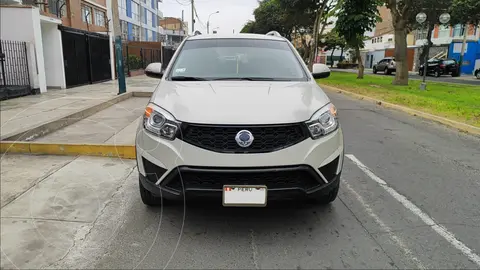 foto Ssangyong Korando 2.0L Full usado (2014) color Bronce precio u$s9,800