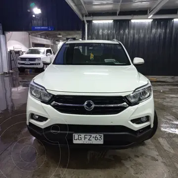 SsangYong Musso Deluxe diesel 2.2L usado (2019) color Blanco precio $18.500.000