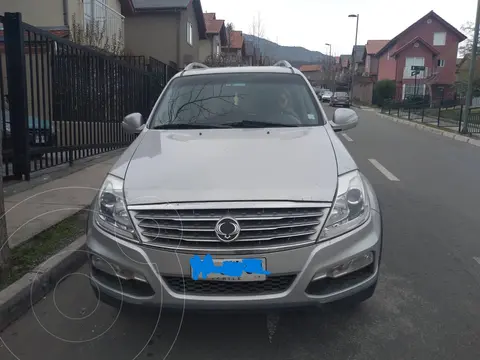SsangYong Rexton W 4x2 usado (2013) color Gris Plata  precio $7.000.000