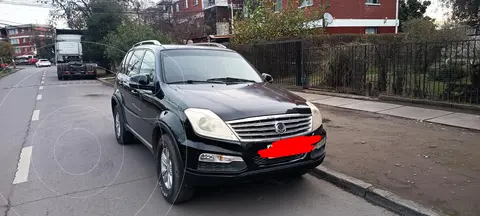 SsangYong Rexton 2.0L 4x2 usado (2013) color Negro precio $8.000.000