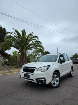Subaru Forester 2.0i AWD CVT X usado (2018) color Blanco financiado en cuotas(pie $6.500.000 cuotas desde $480.000)