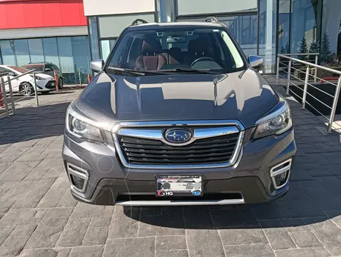 Subaru Forester Touring Eye Sight usado (2020) color Gris Oscuro precio $390,000
