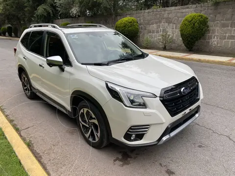 Subaru Forester Touring usado (2023) color Blanco Perla precio $539,000