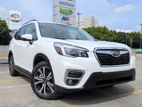 Subaru Forester Limited usado (2021) color Blanco precio $390,000
