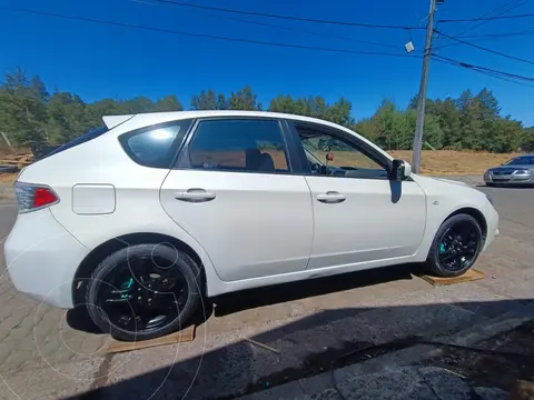 Subaru Impreza 2.0 RX 4WD con Aire usado (2009) color Blanco precio $6.000.000