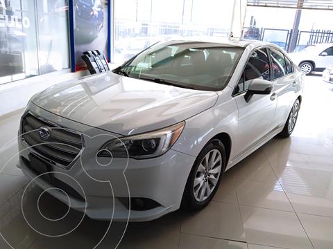 Subaru Legacy 2.5i usado (2015) color Blanco precio $235,000