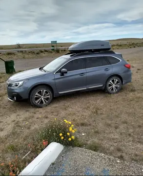 Subaru Outback 2.5i CVT Limited ES usado (2018) color Gris Oscuro precio u$s31.500