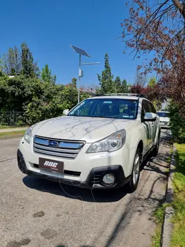 Subaru Outback 2.5i Limited usado (2014) color Blanco precio $9.490.000