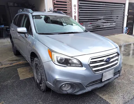 Subaru Outback 2.5i usado (2015) color Plata Cuarzo precio $250,000