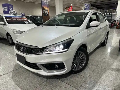 Suzuki Ciaz GLX Aut usado (2023) color Crema precio $329,000