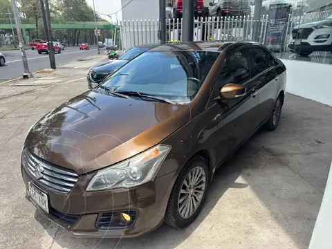 Suzuki Ciaz GLX usado (2016) color Cafe precio $155,000