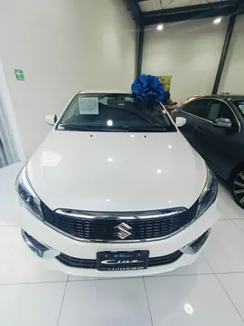 Suzuki Ciaz GLX usado (2023) color Blanco precio $310,000