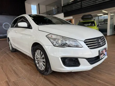 Suzuki Ciaz GLS Aut usado (2020) color Blanco precio $220,000