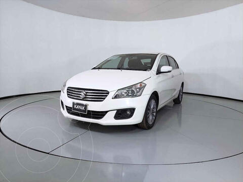 foto Suzuki Ciaz GLX Aut usado (2019) color Blanco precio $265,999