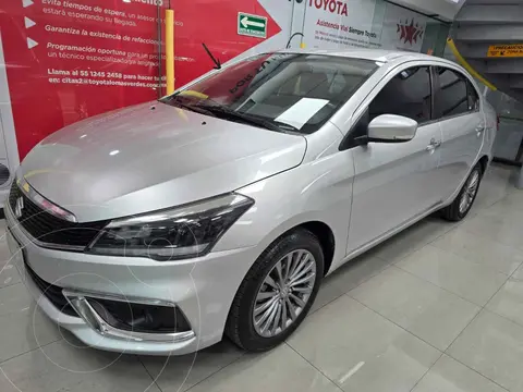 Suzuki Ciaz GLX usado (2023) color Plata precio $265,000