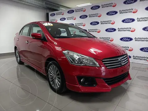 foto Suzuki Ciaz RS usado (2020) color Rojo precio $275,000