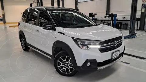 Suzuki Ertiga XL7 GLX Aut usado (2023) color Blanco precio $375,000