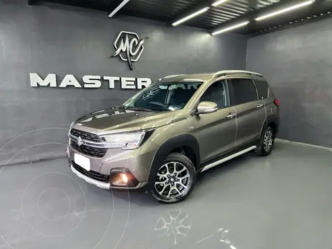 Suzuki Ertiga XL7 GLX Aut usado (2023) color caf precio $349,000