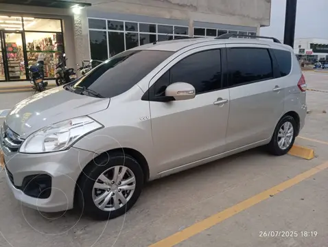 Suzuki Ertiga GL Aut usado (2017) color Plata precio $49.500.000