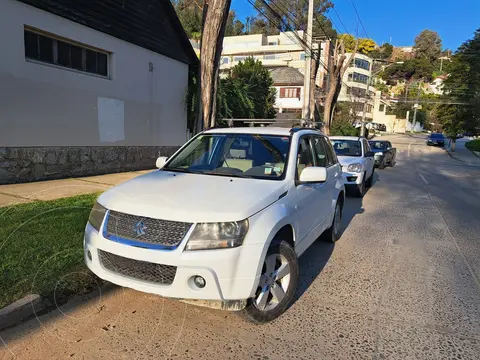 Suzuki Grand Nomade 2.4L GLX Sport 2WD Aut usado (2011) color Blanco precio $7.500.000