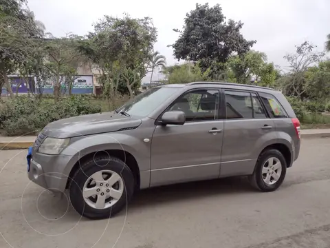 Suzuki Grand Nomade 2.0L 4x2 usado (2010) color Gris precio u$s9,000