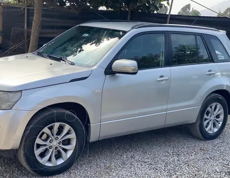 Suzuki Grand Nomade 2.4L 4x2 usado (2017) color Gris precio u$s13,900