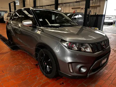 Suzuki Grand Vitara Special usado (2017) color plateado precio $240,000