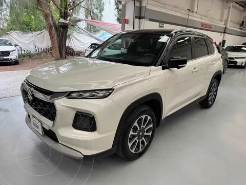 Suzuki Grand Vitara GLS usado (2024) color Blanco financiado en mensualidades(enganche $124,285 mensualidades desde $13,196)