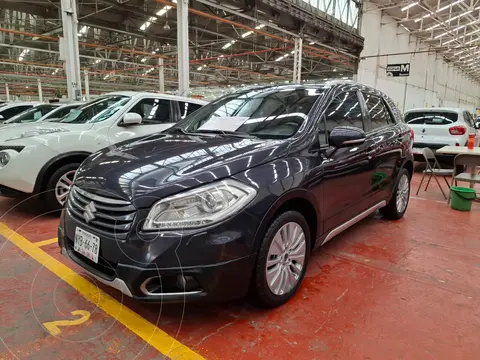 Suzuki S-Cross GLX Aut usado (2014) color Purpura precio $178,000