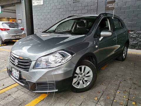 foto Suzuki S-Cross GL usado (2016) color Gris precio $215,000