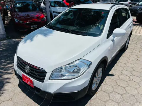 Suzuki S-Cross GL Aut usado (2016) color Blanco precio $177,000