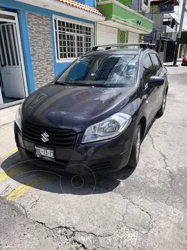 Suzuki S-Cross GL Aut usado (2014) color Purpura precio $178,000